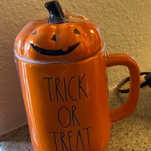 Rae Dunn Trick Or Treat Pumpkin Lidded Coffee Mug